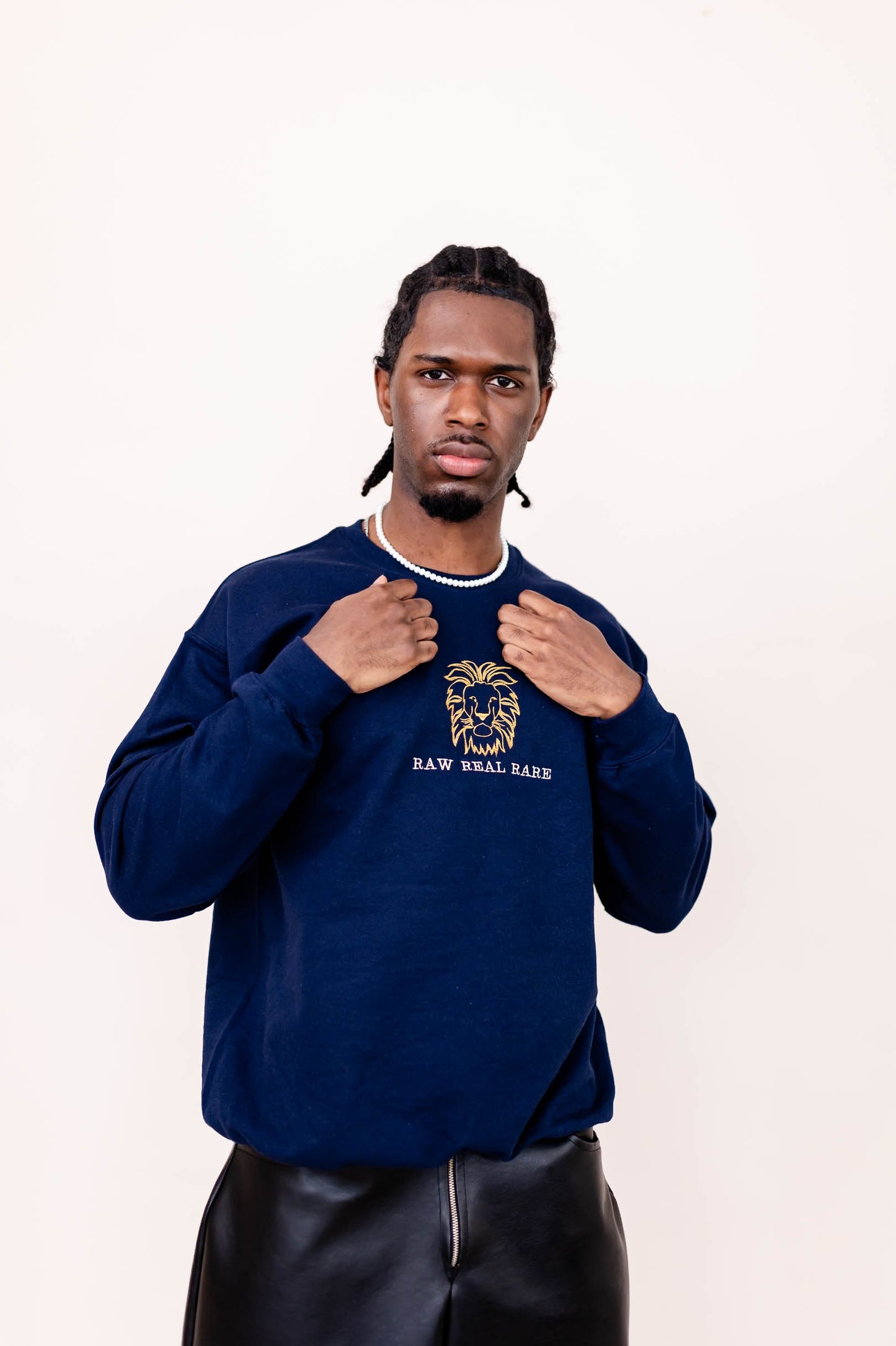 Gold Lion Embroidered Sweatshirt - Premium from NOOLTRENDS - Just £48.99! Shop now at NOOLTRENDS