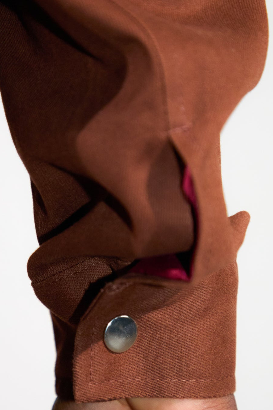 Adjustable sleeve on the palmeraie jacket